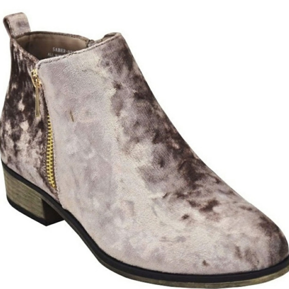 Bamboo Velvet Retro Booties 🕺